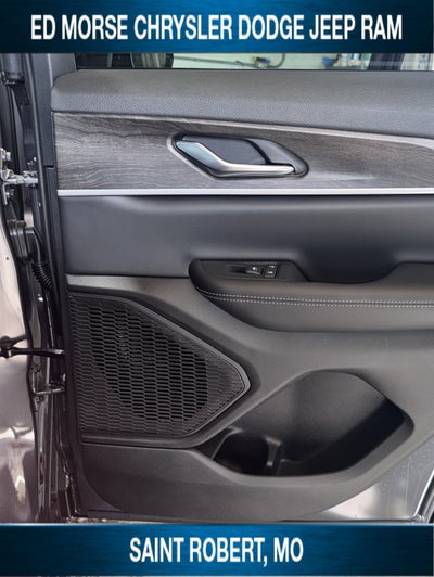 2026 Jeep Grand Cherokee Laredo Altitude