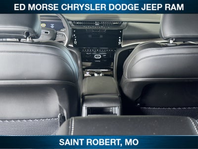 2026 Jeep Grand Cherokee Laredo Altitude
