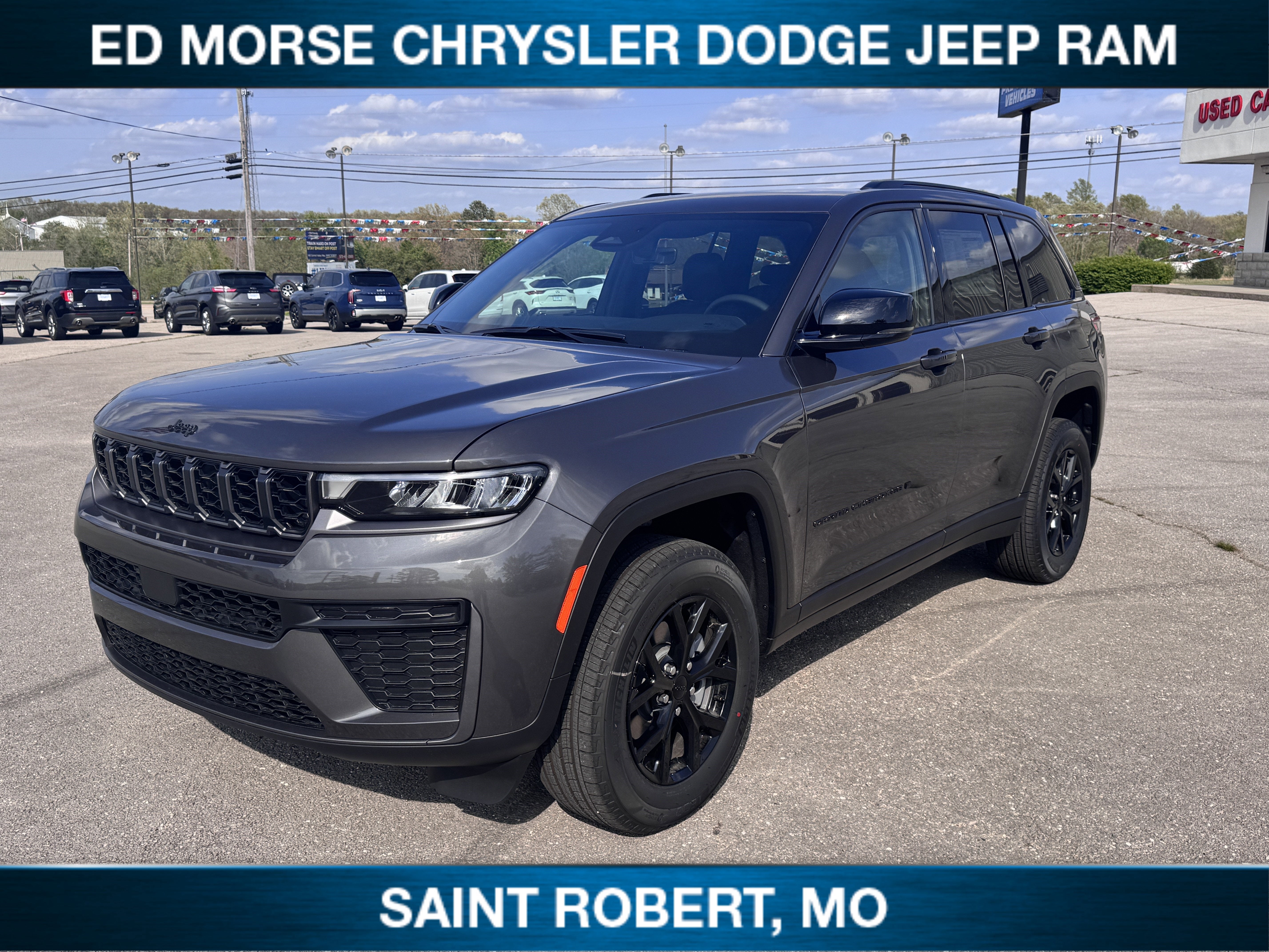 2026 Jeep Grand Cherokee Laredo Altitude