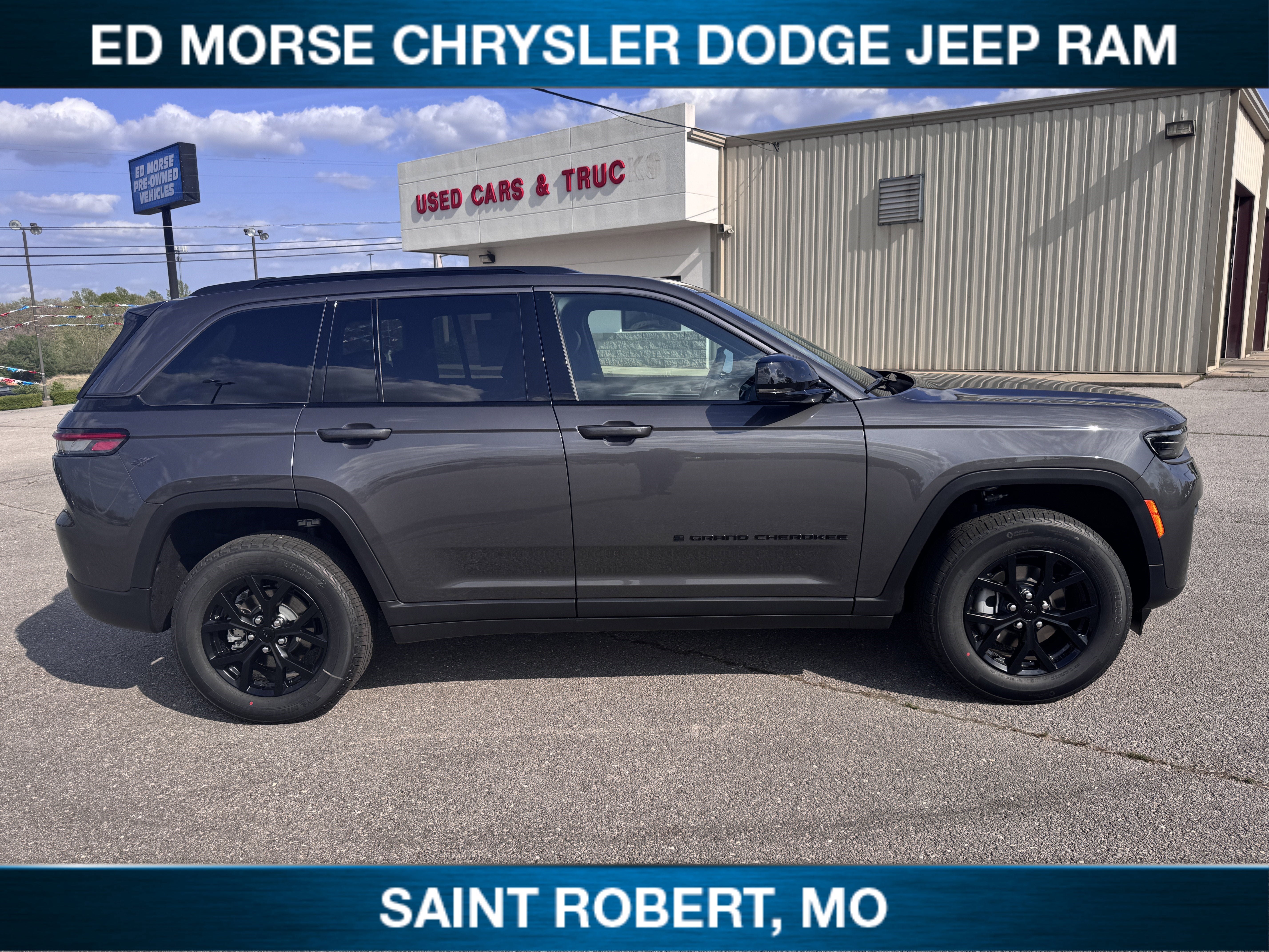 2026 Jeep Grand Cherokee Laredo Altitude