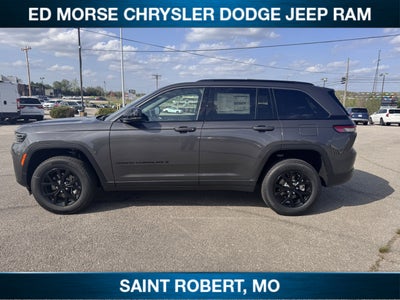 2026 Jeep Grand Cherokee Laredo Altitude