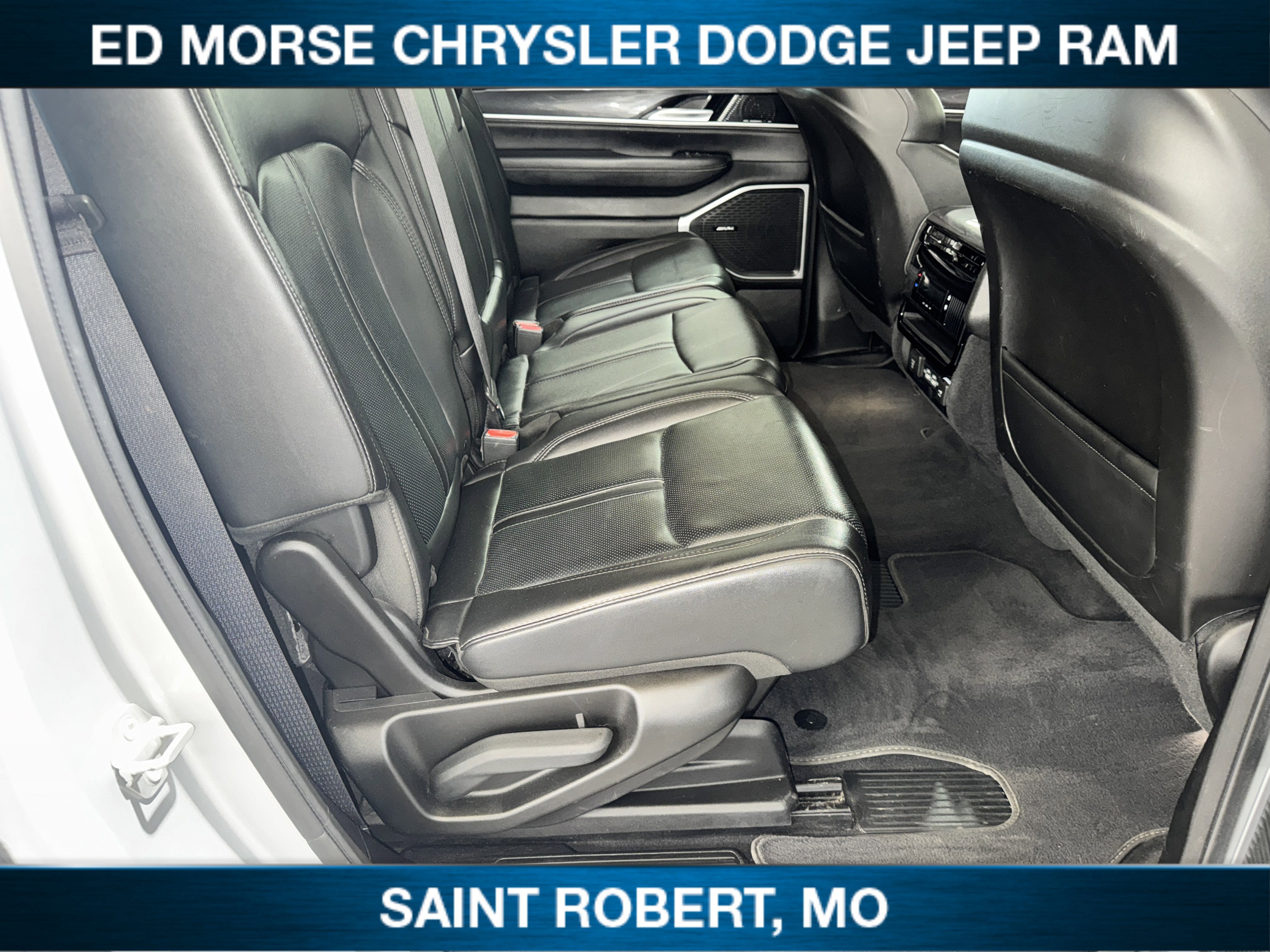 2023 Jeep Wagoneer Base