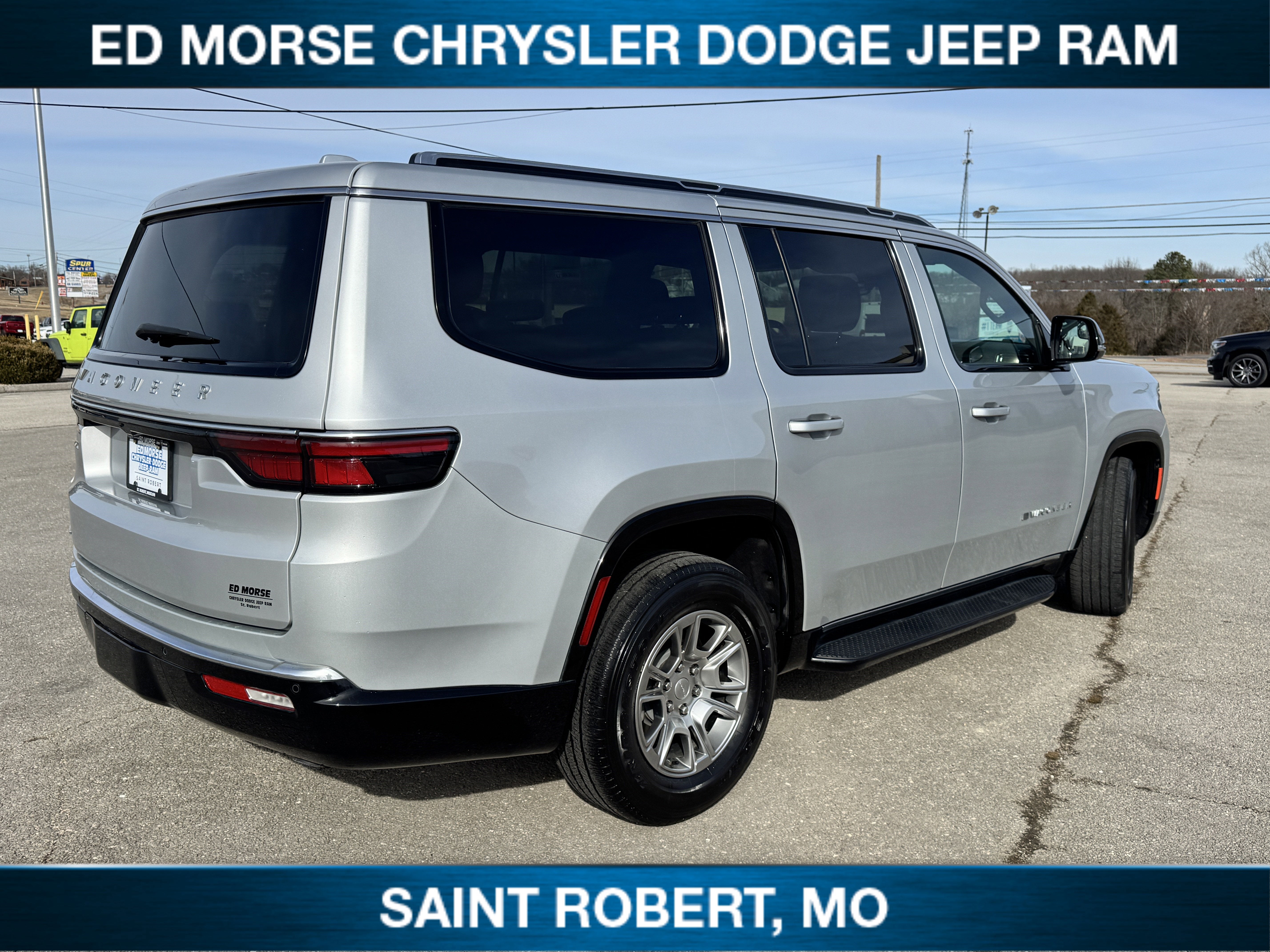 2023 Jeep Wagoneer Base