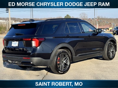 2025 Ford Explorer ST-Line