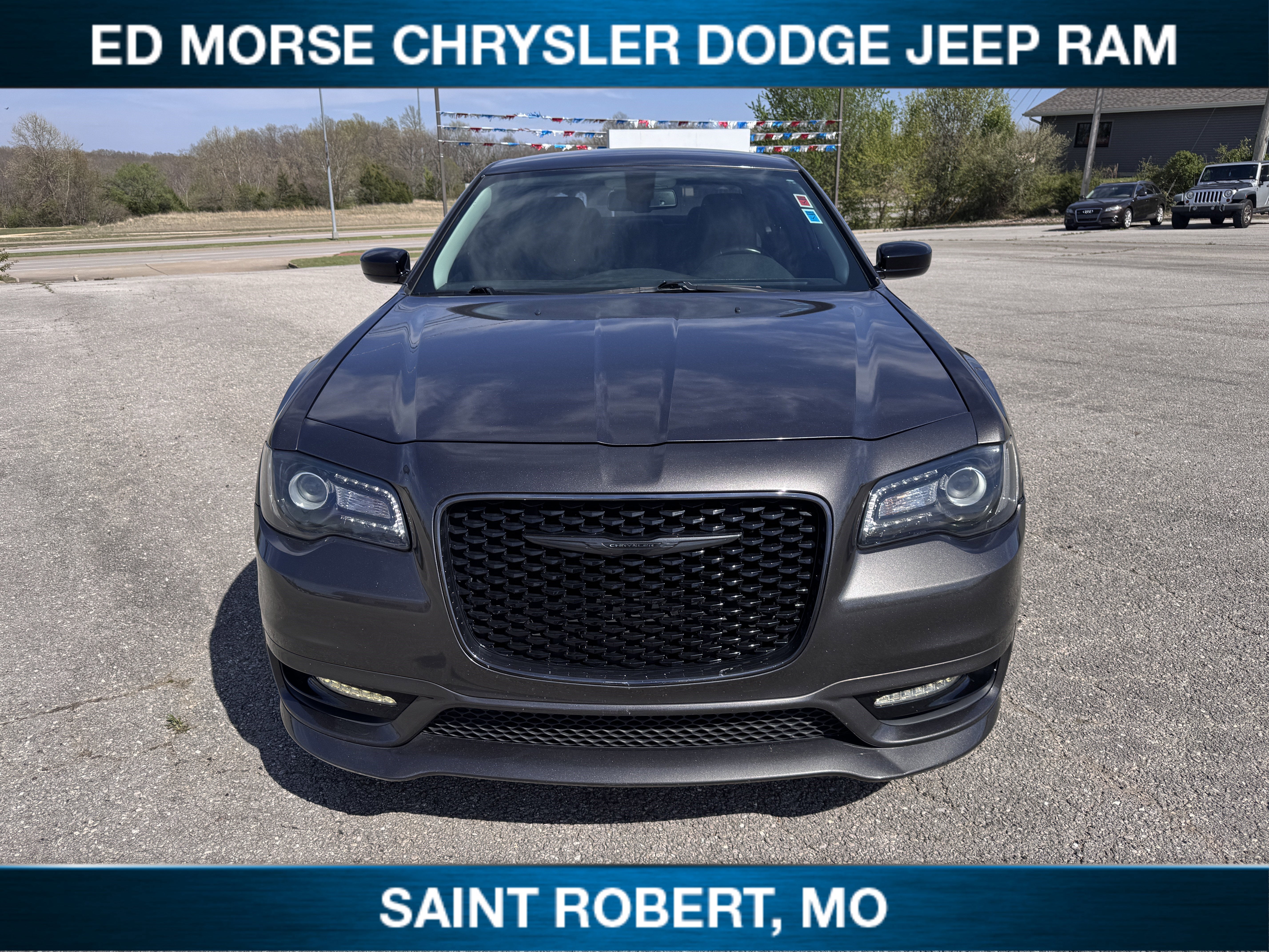 Used 2020 Chrysler 300 Touring with VIN 2C3CCAAG0LH220653 for sale in Saint Robert, MO