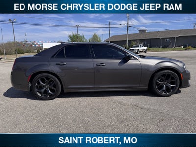 2020 Chrysler 300 Touring L
