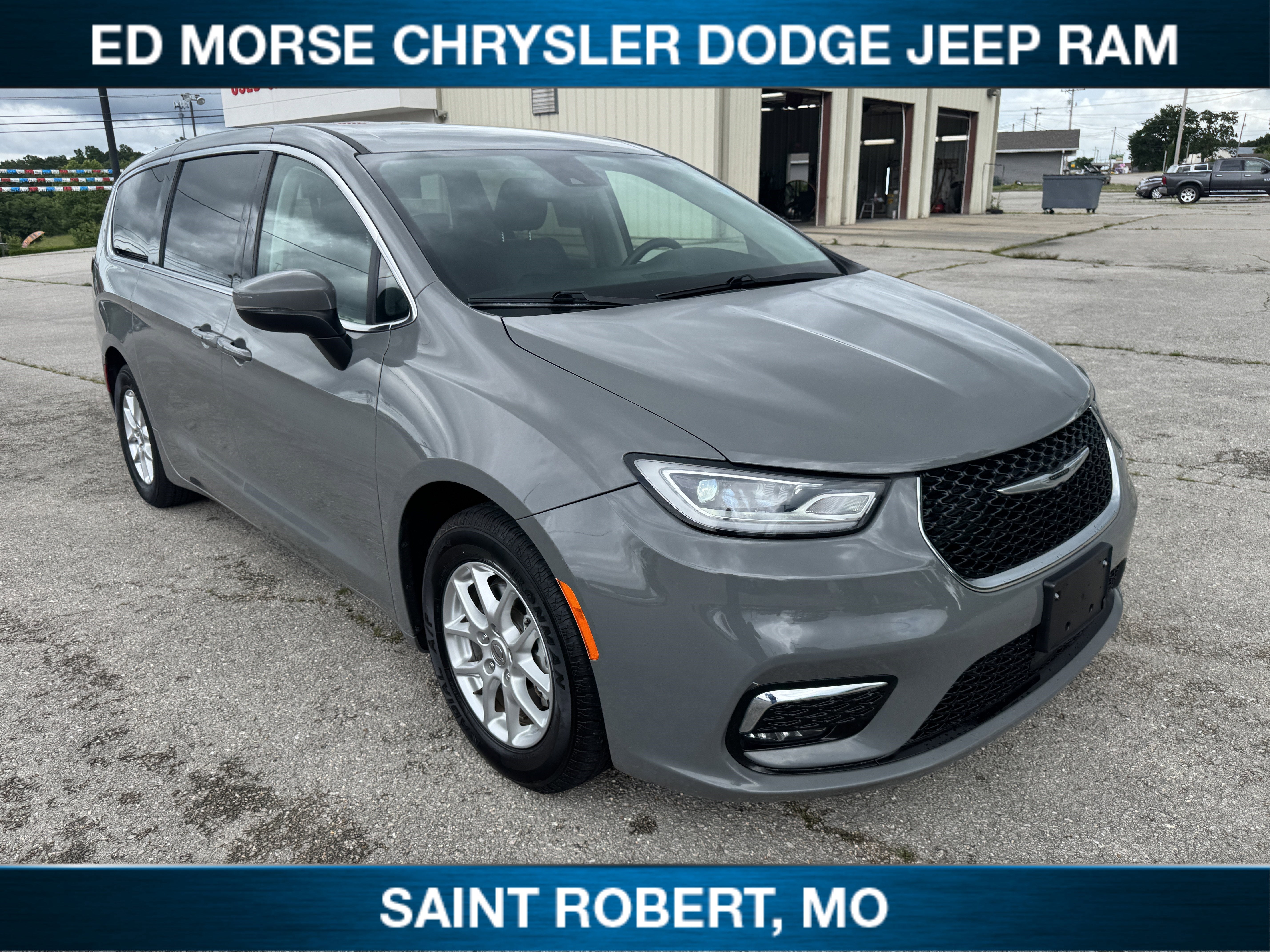 2023 Chrysler Pacifica Touring L