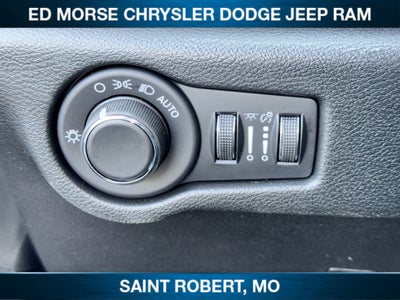 2026 Chrysler Voyager LX