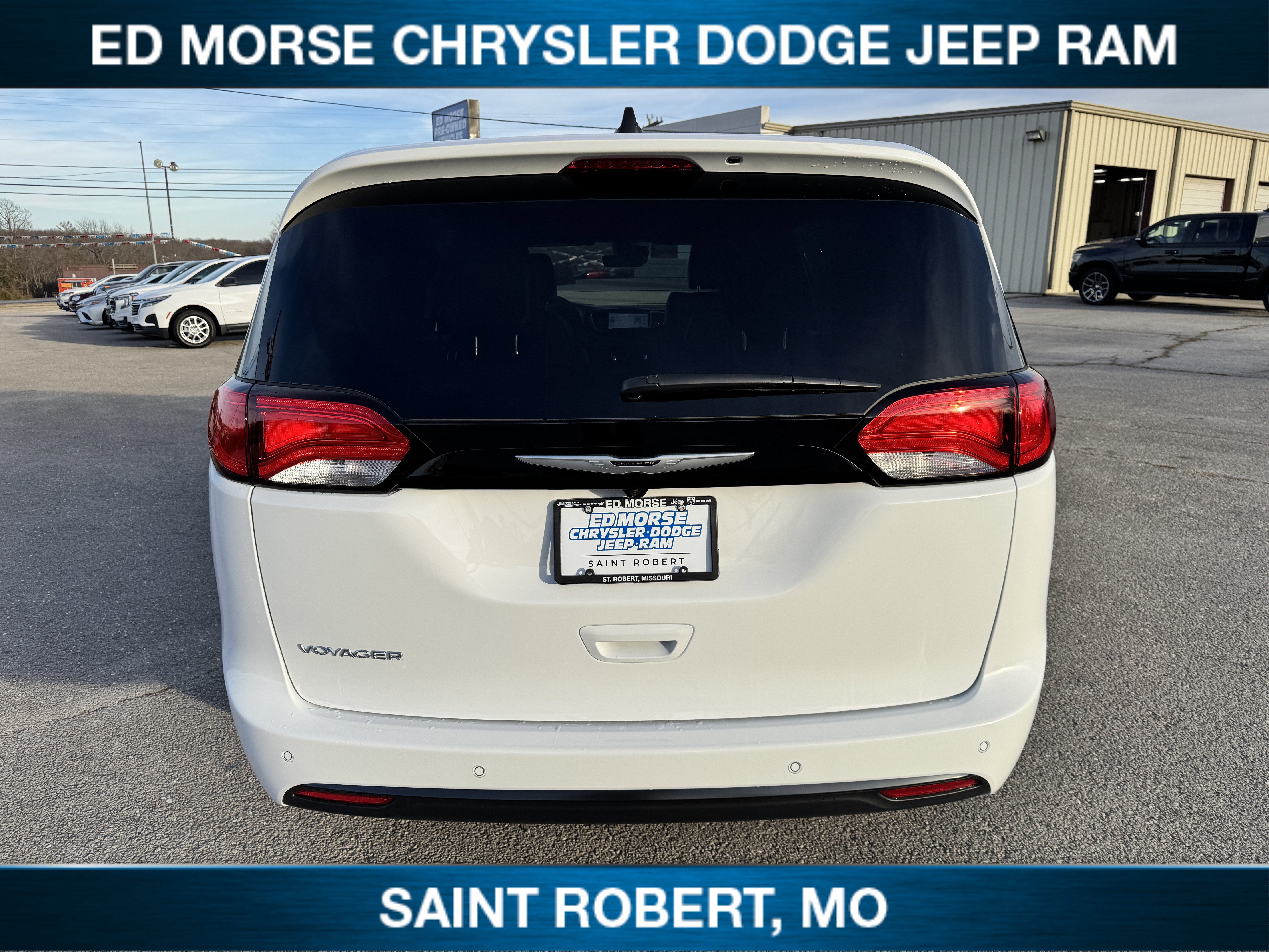 2026 Chrysler Voyager LX