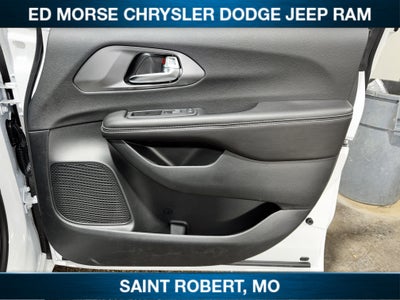 2026 Chrysler Voyager LX