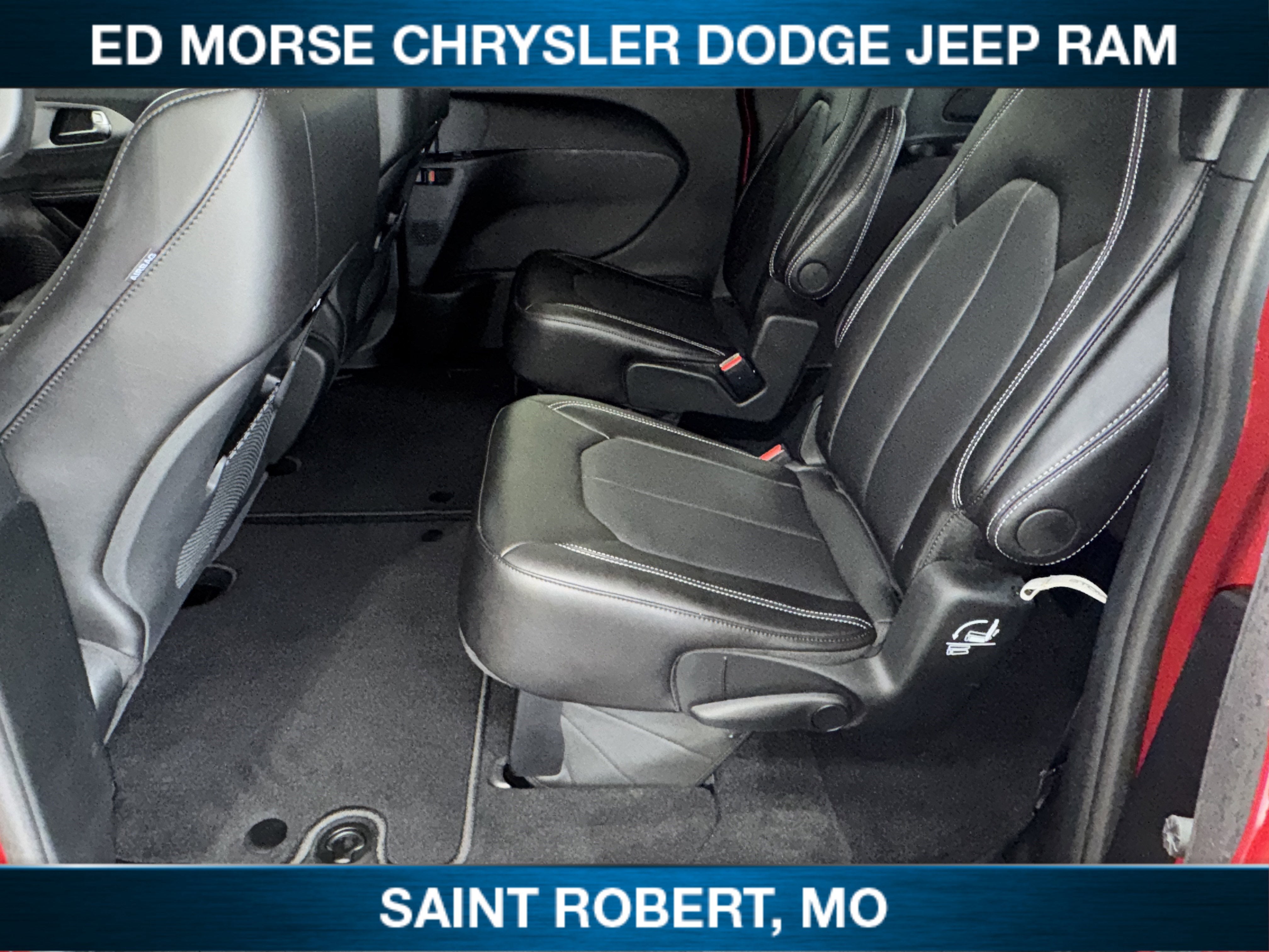 2027 Chrysler Pacifica Select