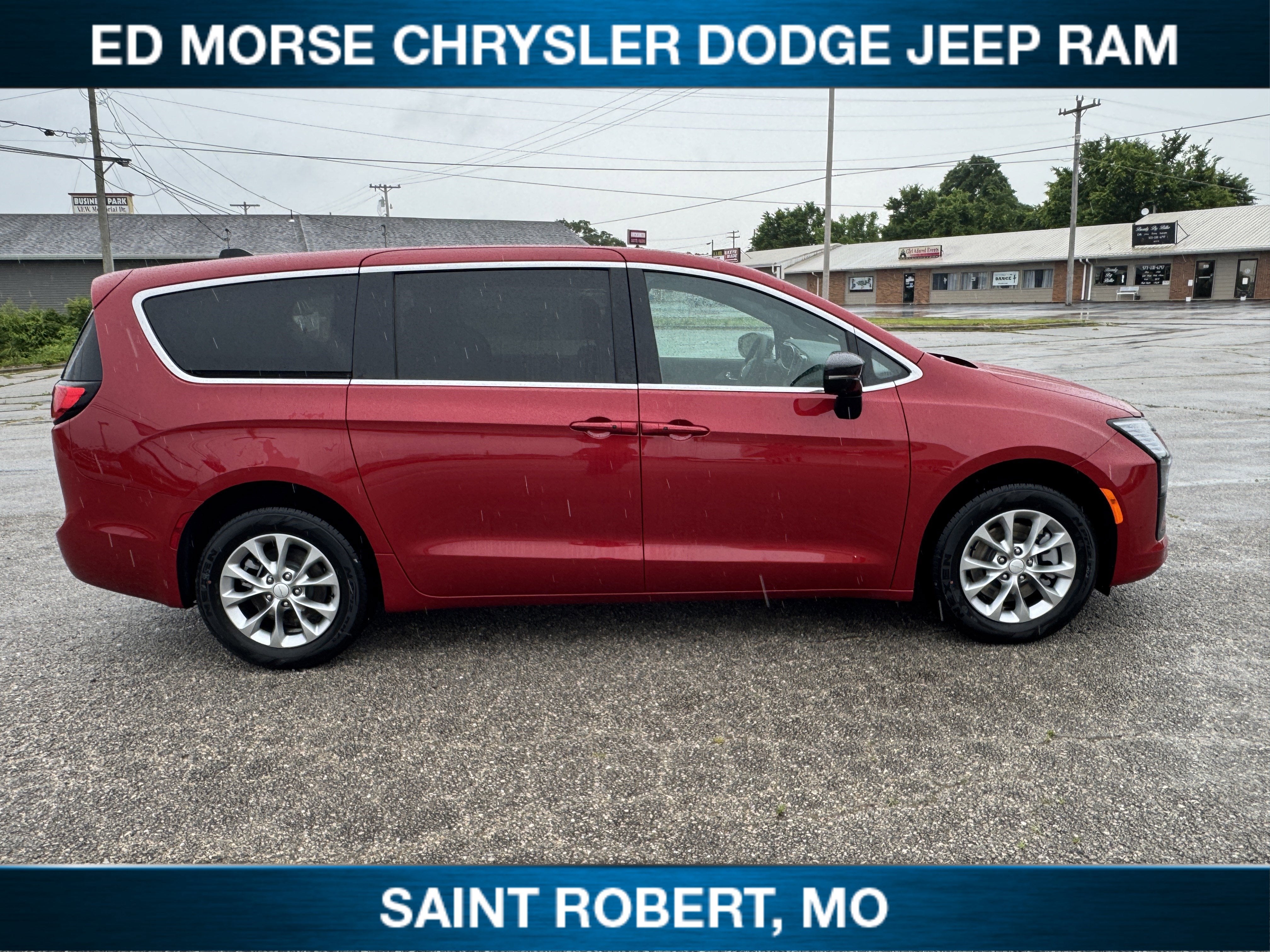 2027 Chrysler Pacifica Select