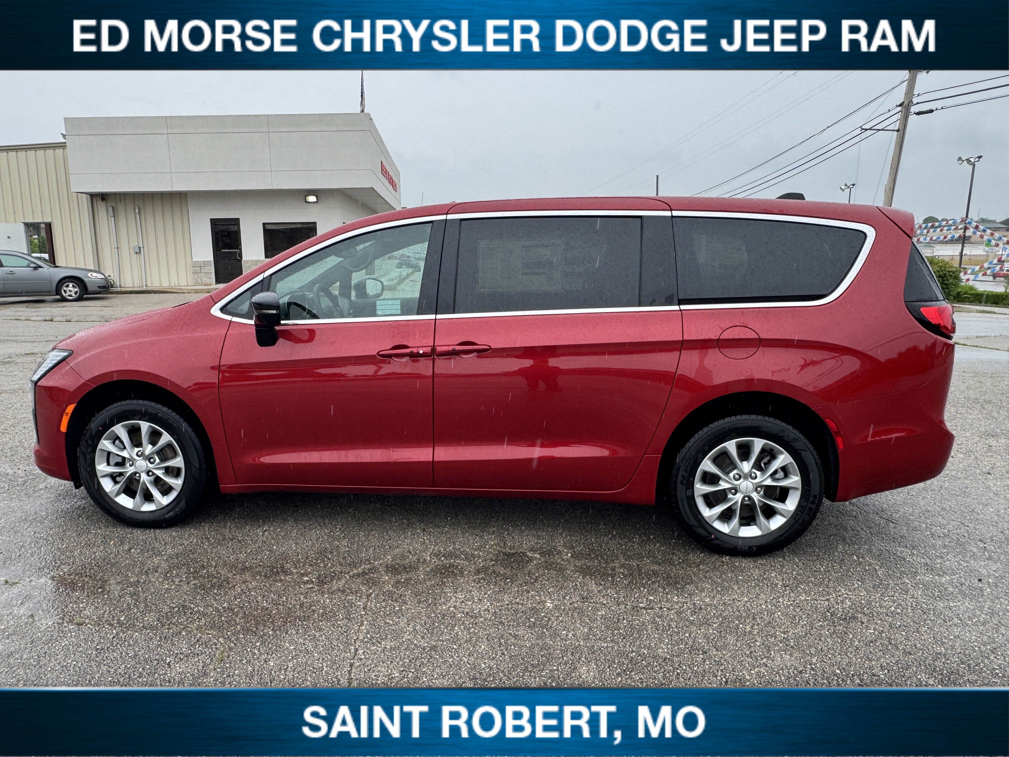 2027 Chrysler Pacifica Select