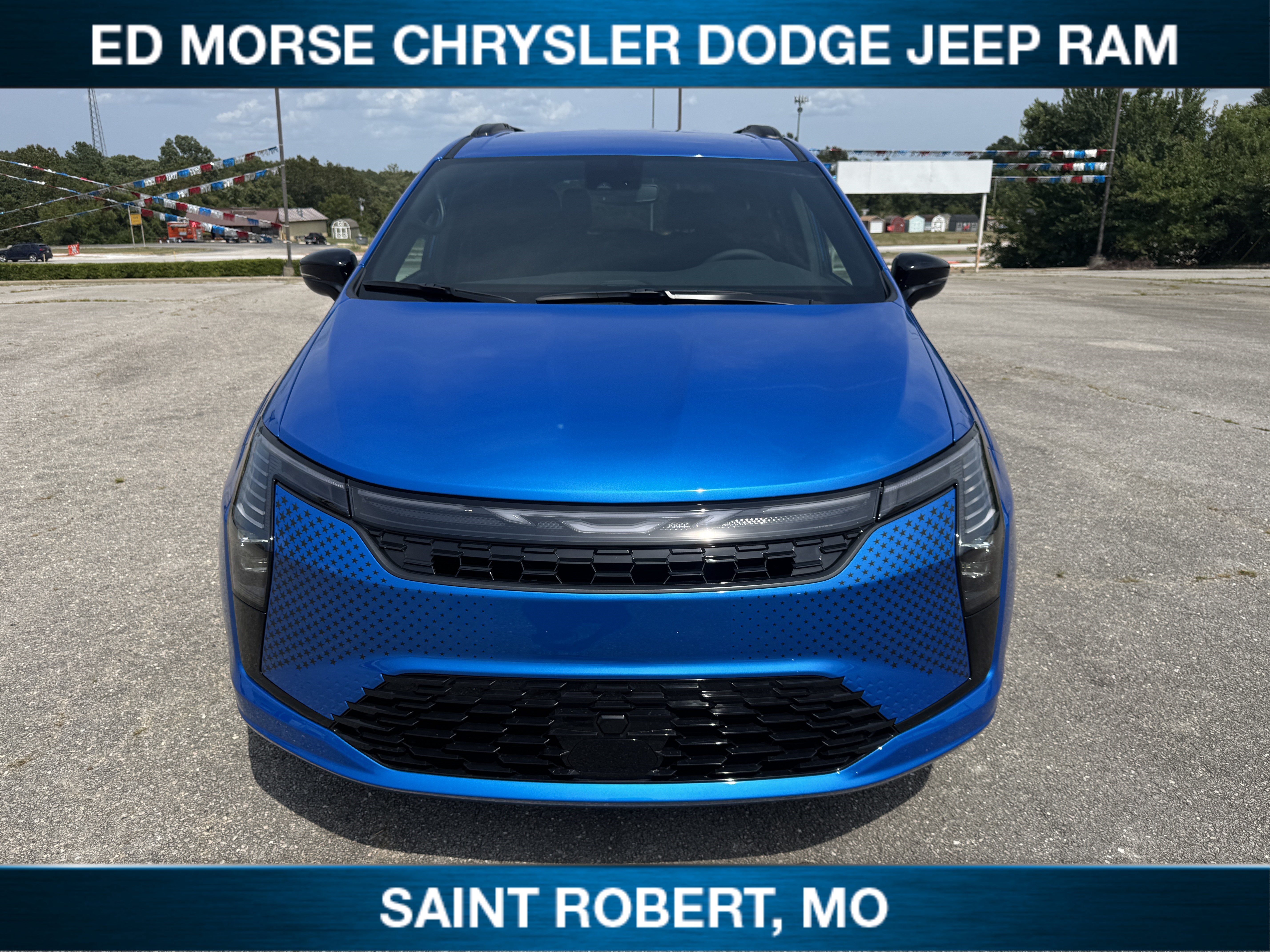 2027 Chrysler Pacifica Select