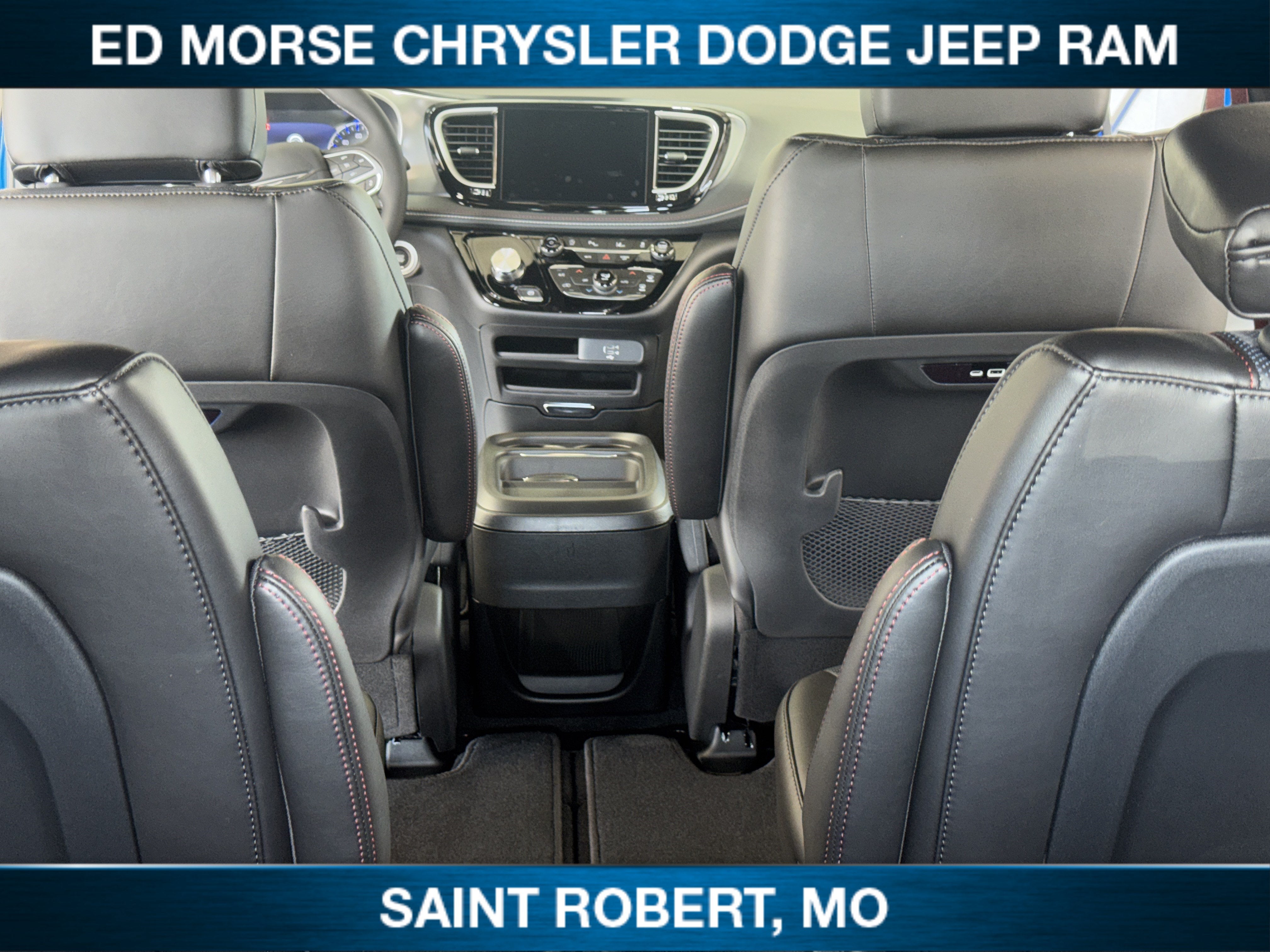 2027 Chrysler Pacifica Select