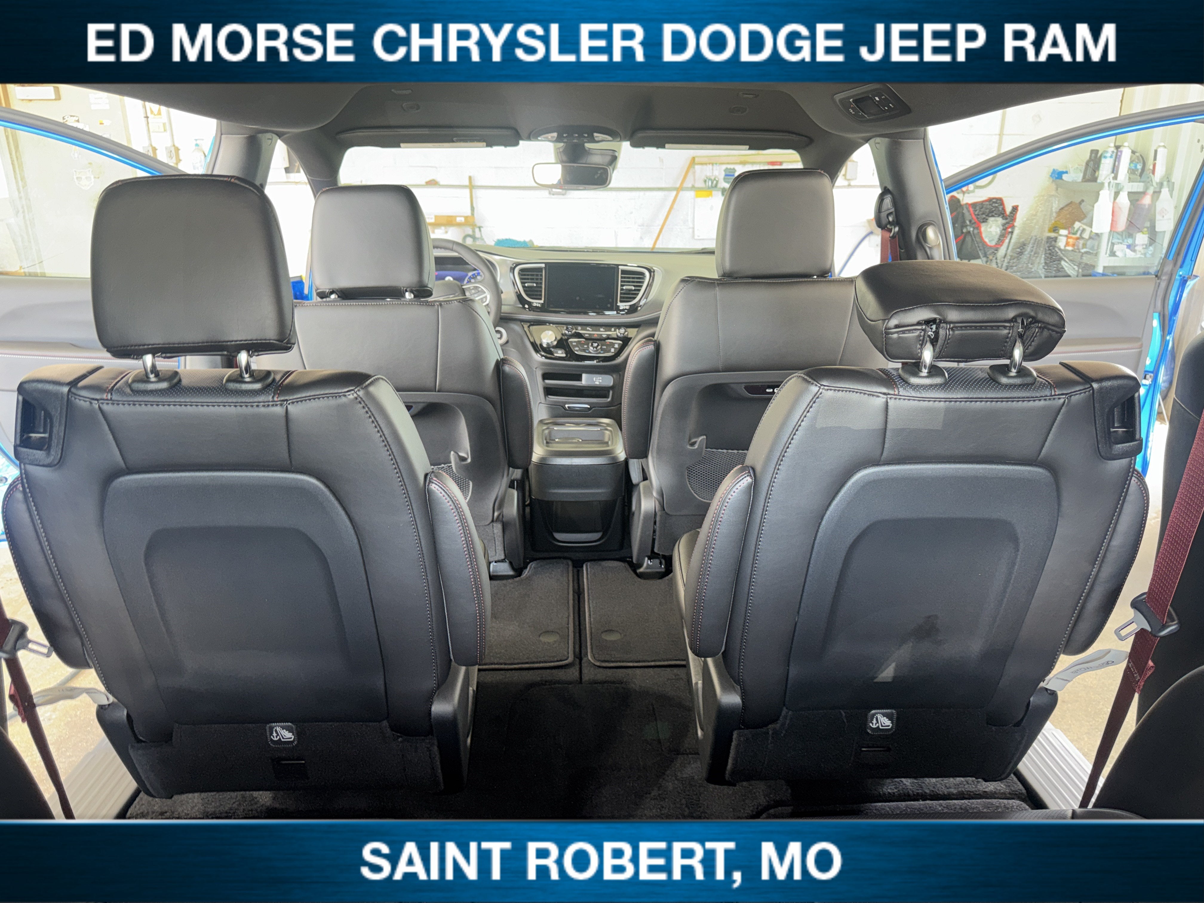 2027 Chrysler Pacifica Select