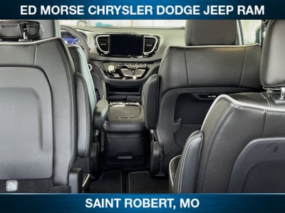 2027 Chrysler Pacifica Limited