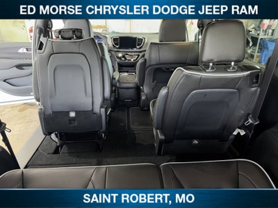 2027 Chrysler Pacifica Limited