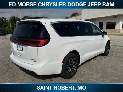 2027 Chrysler Pacifica Limited