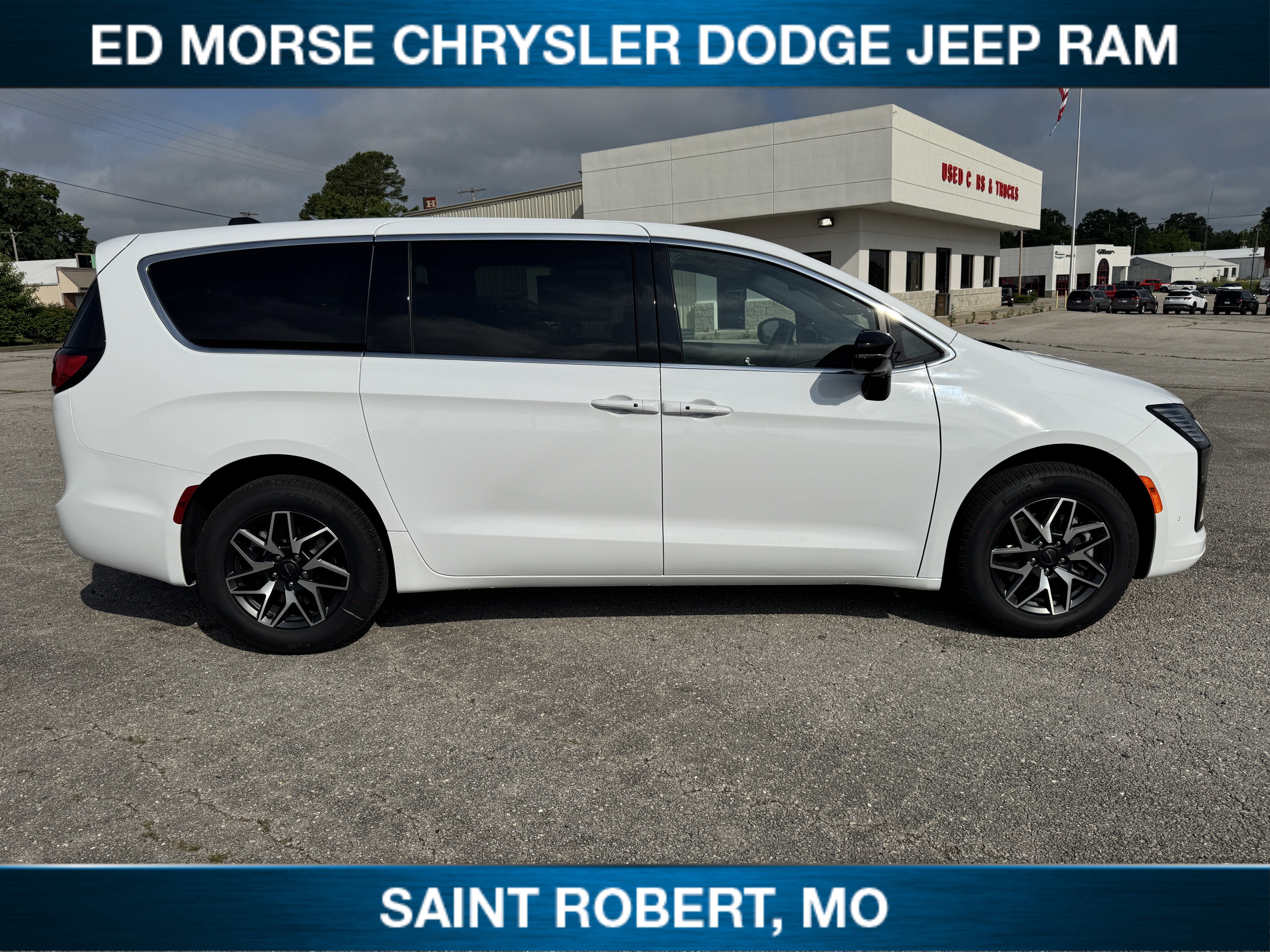 2027 Chrysler Pacifica Limited
