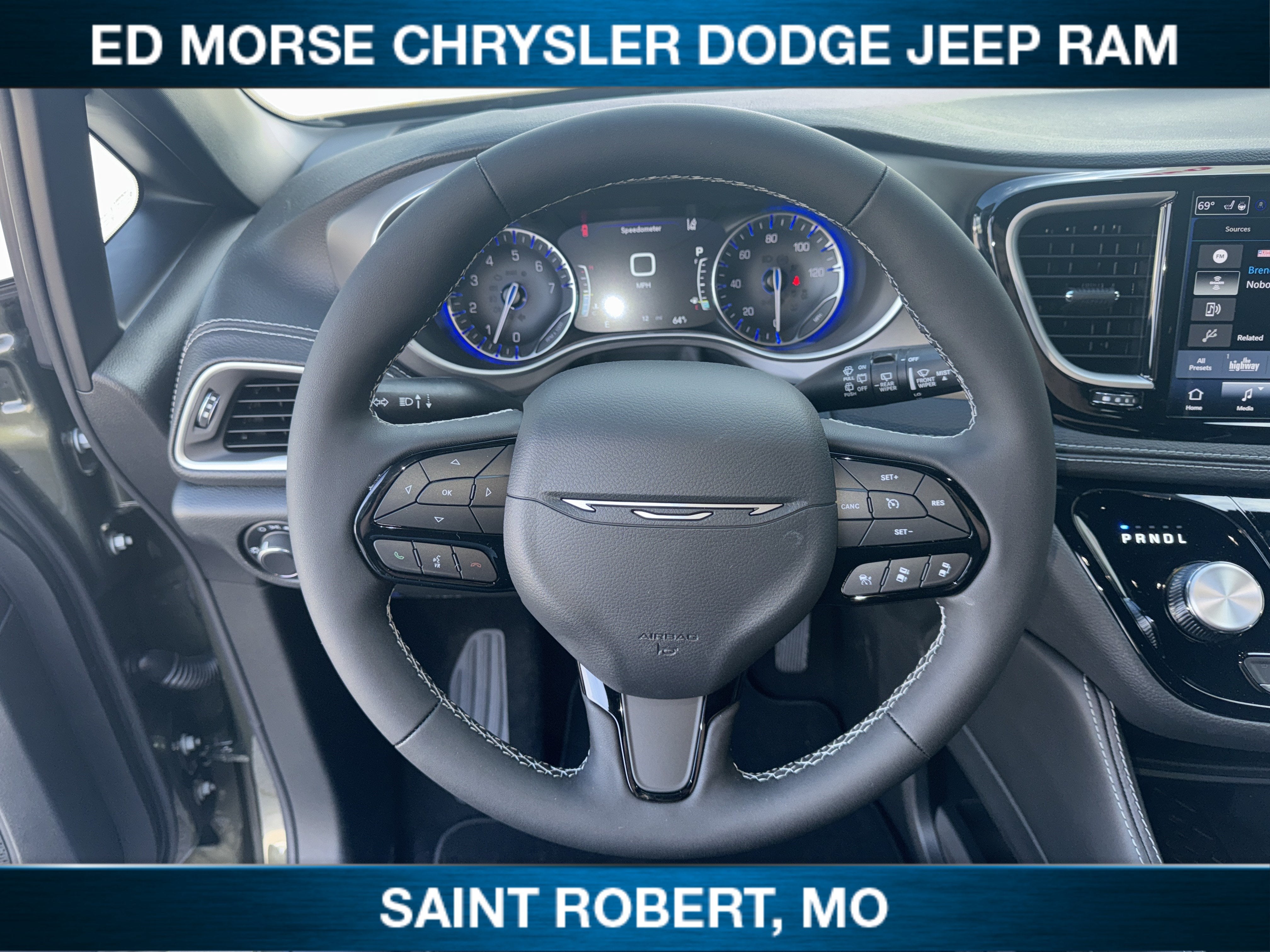 2027 Chrysler Pacifica Limited