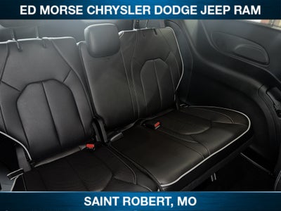 2027 Chrysler Pacifica Limited