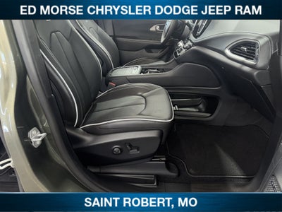 2027 Chrysler Pacifica Limited