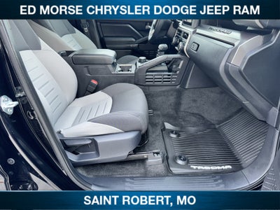 2025 Toyota Tacoma 4WD SR5