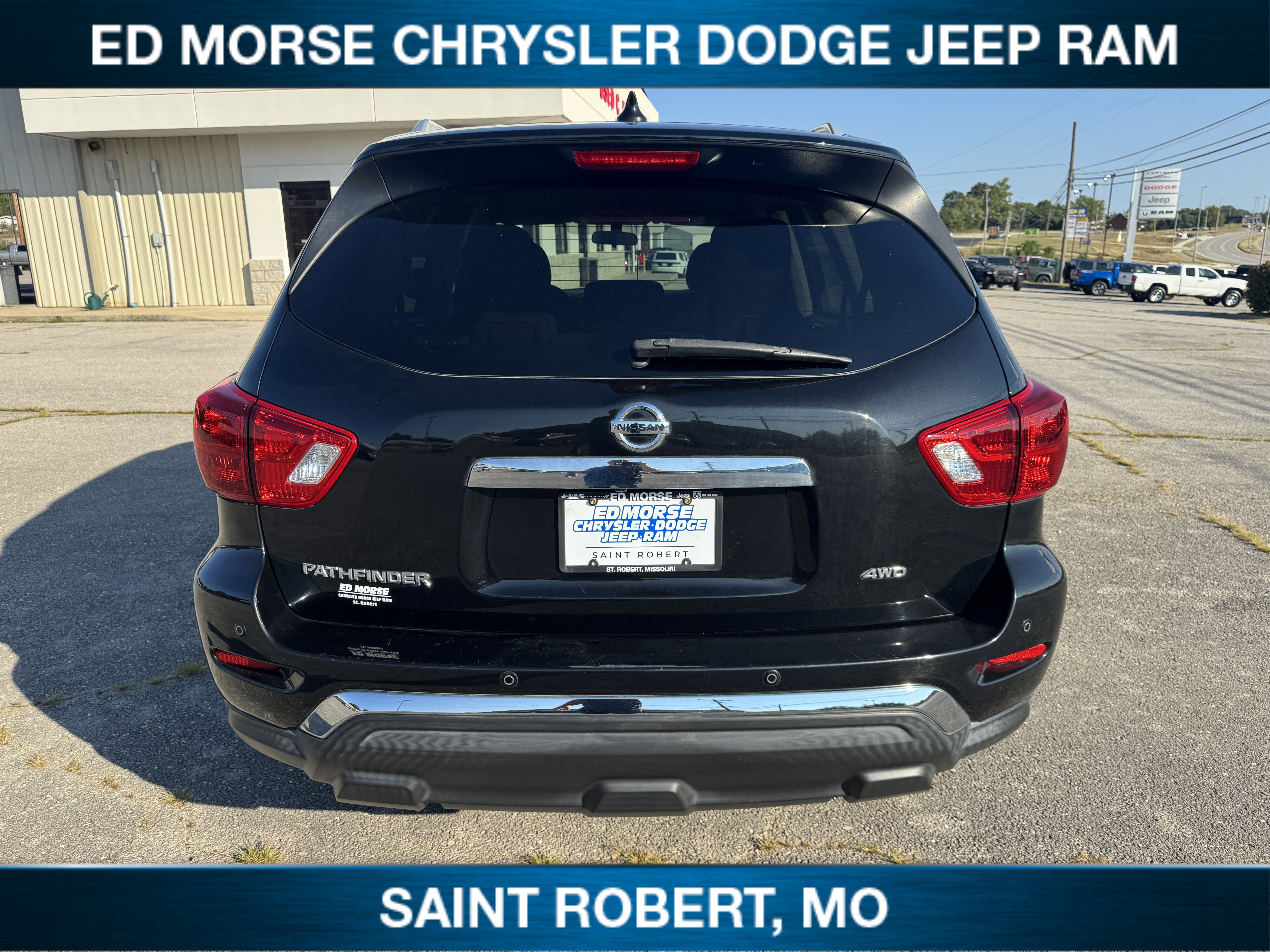 2020 Nissan Pathfinder S