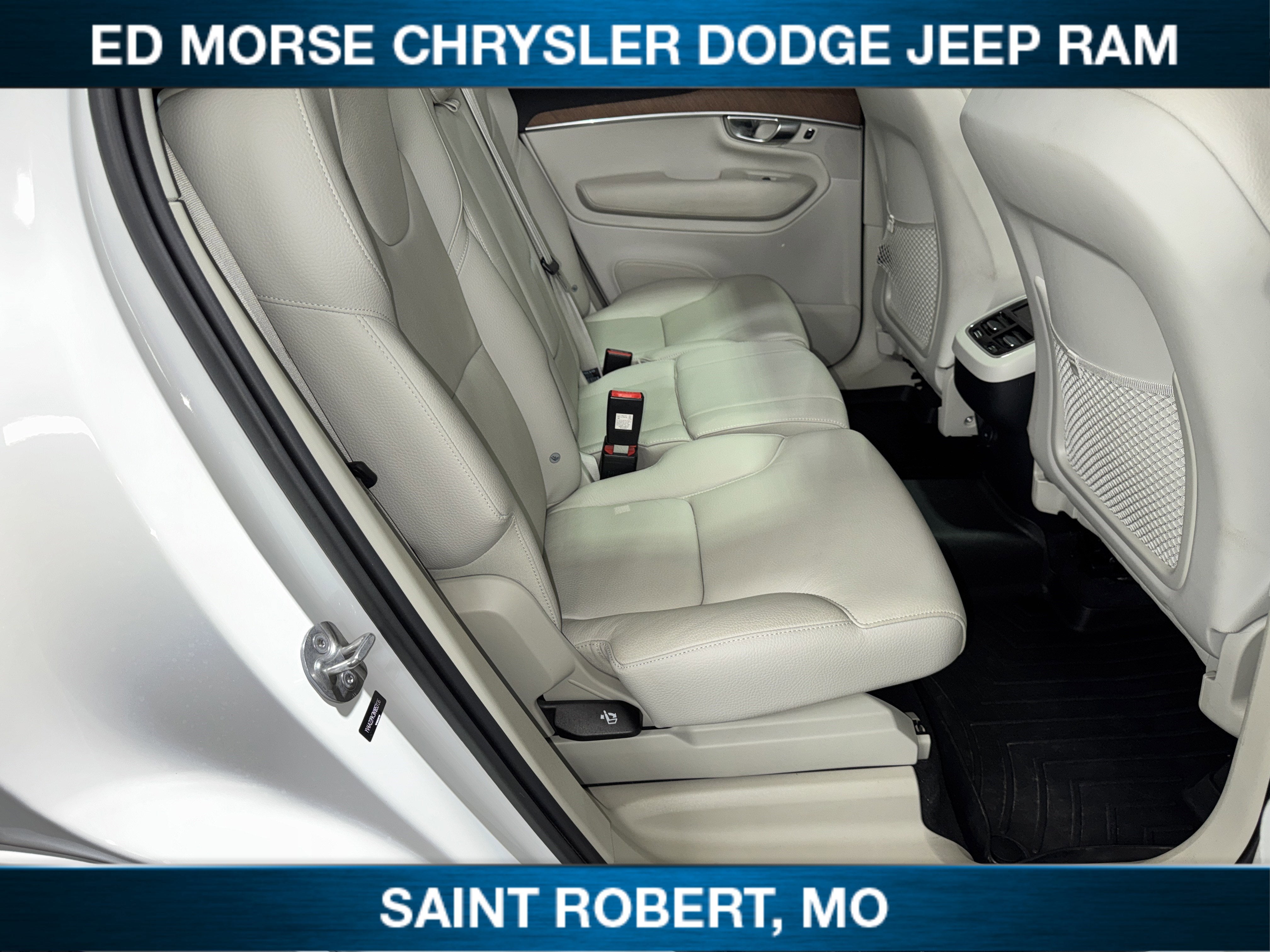 2022 Volvo XC90 Momentum