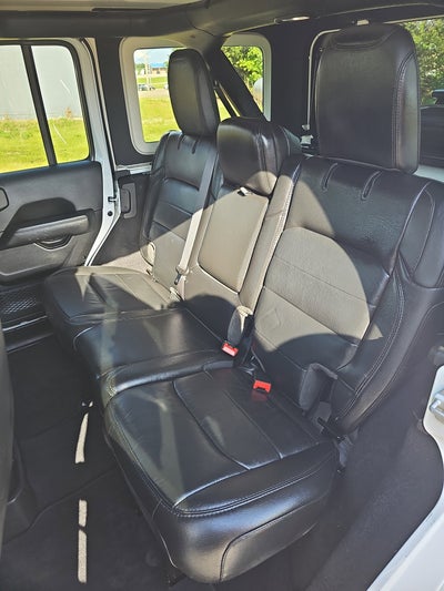 2022 Jeep Wrangler Unlimited Sahara Altitude