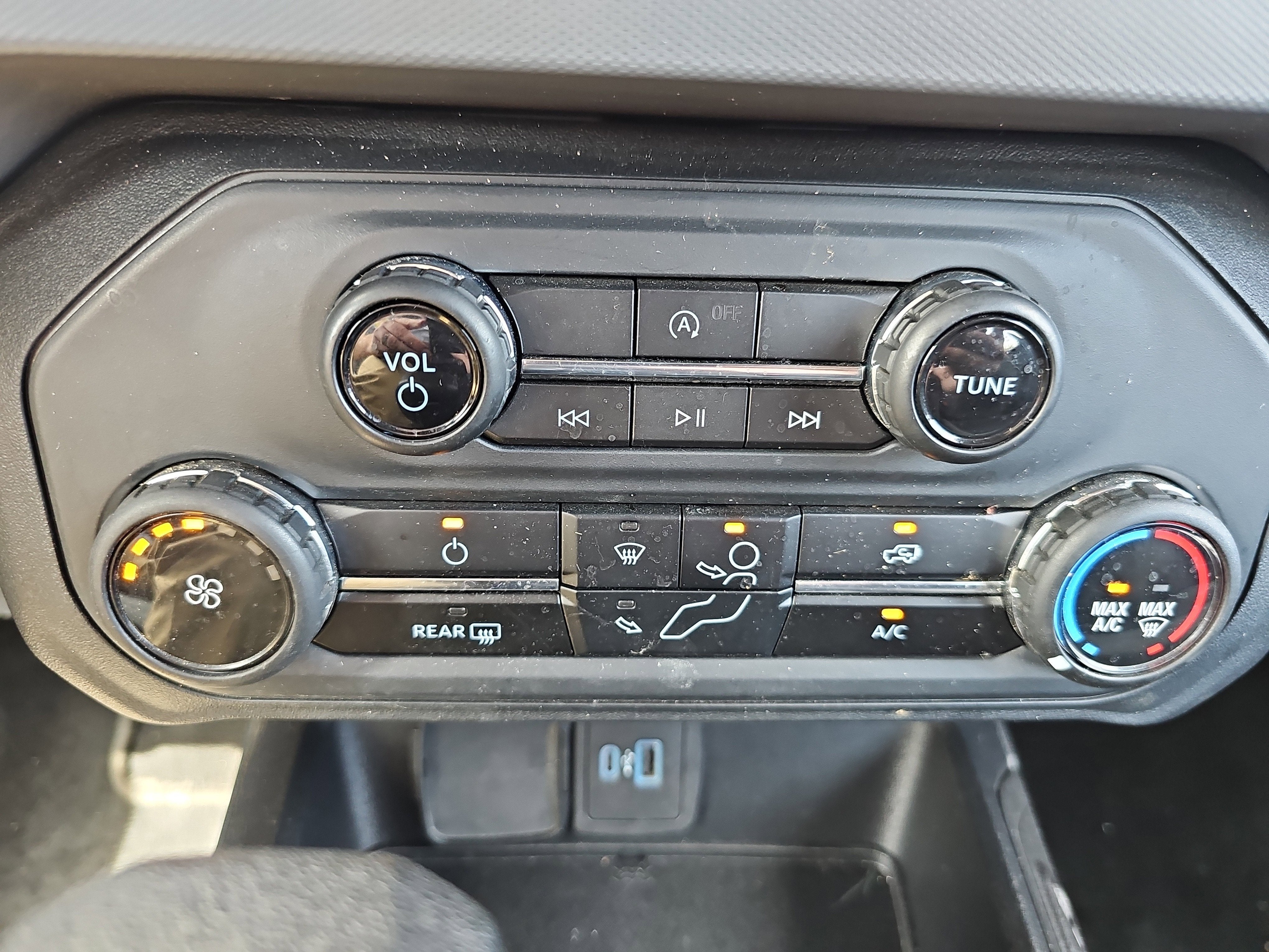 2023 Ford Bronco Base