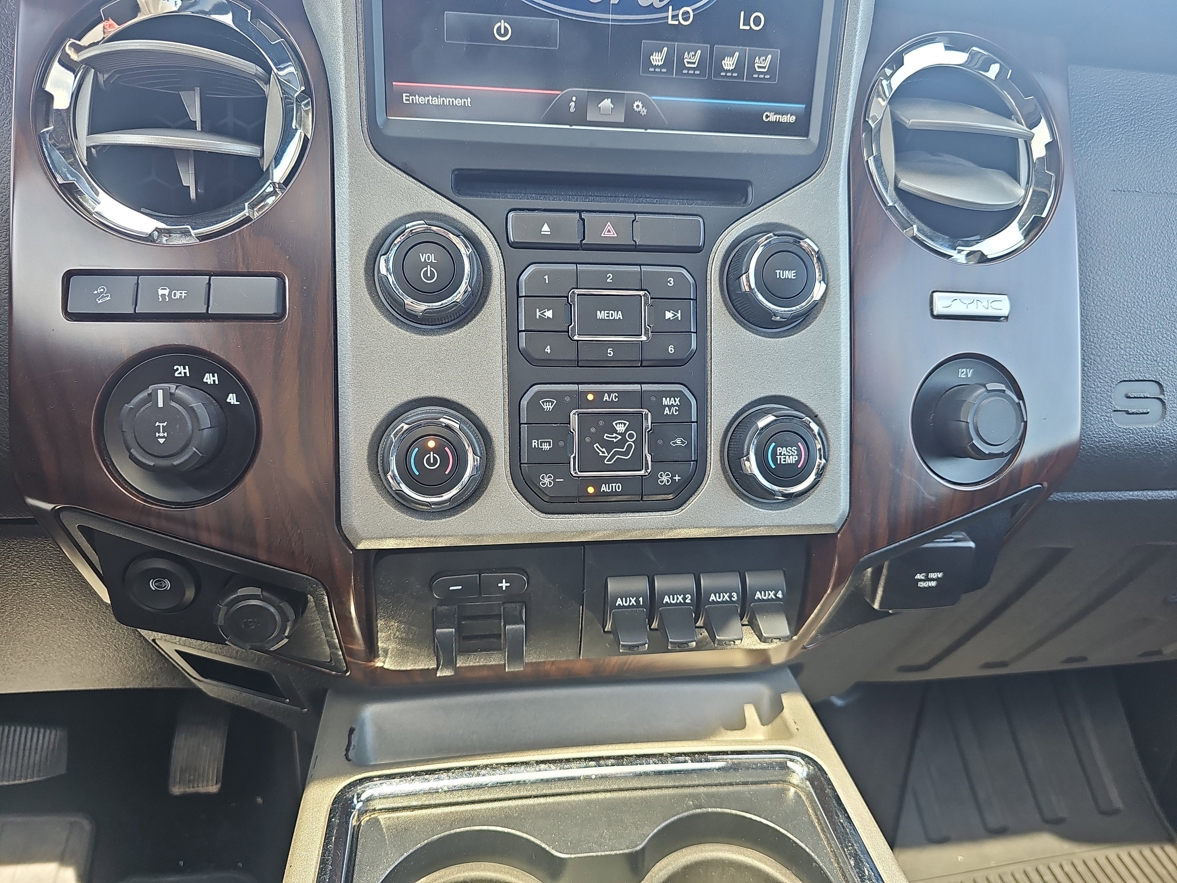 2015 Ford Super Duty F-250 SRW Lariat