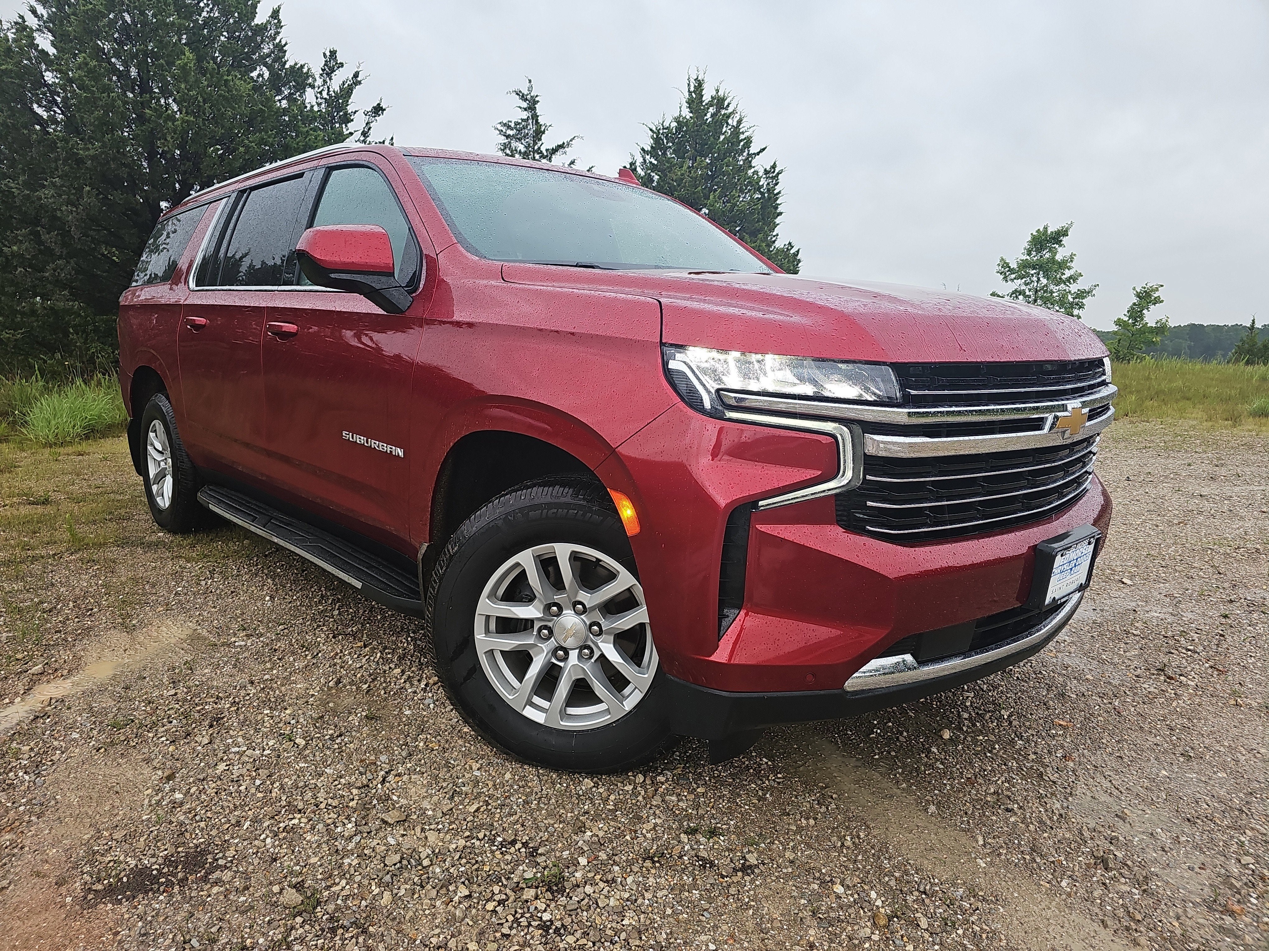 2023 Chevrolet Suburban LT