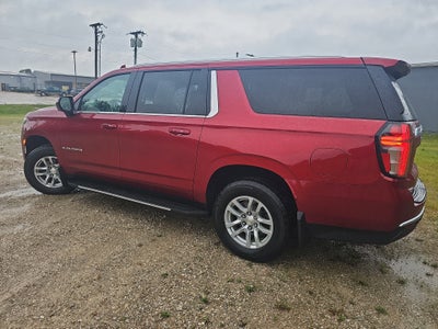 2023 Chevrolet Suburban LT