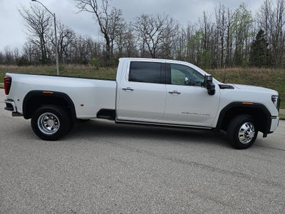 2025 GMC Sierra 3500HD Denali Ultimate