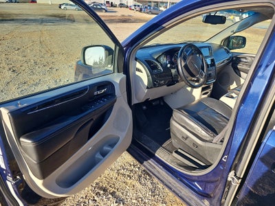 2013 Chrysler Town & Country Touring