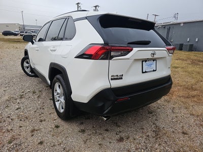 2020 Toyota RAV4 XLE