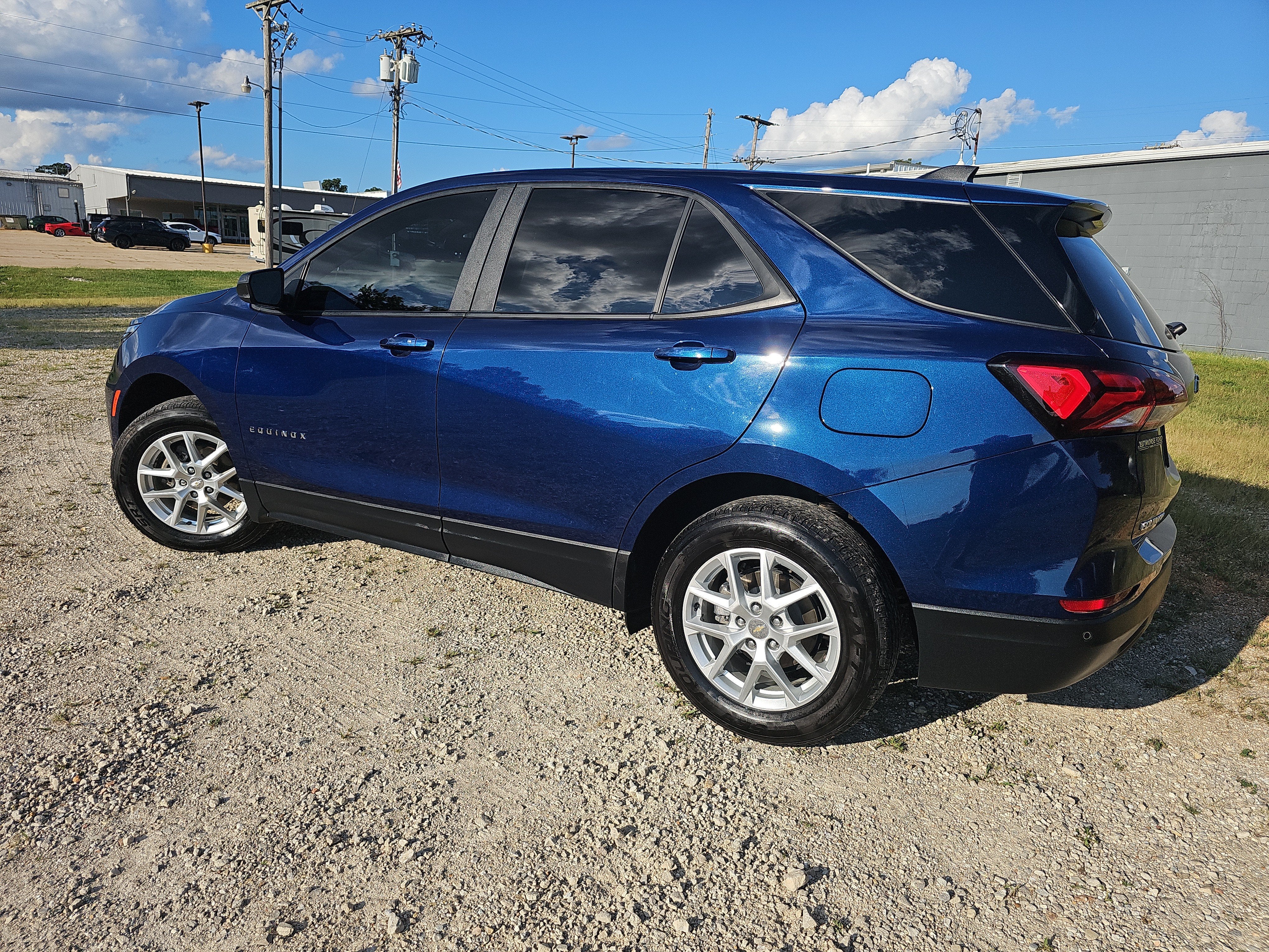 2023 Chevrolet Equinox LS