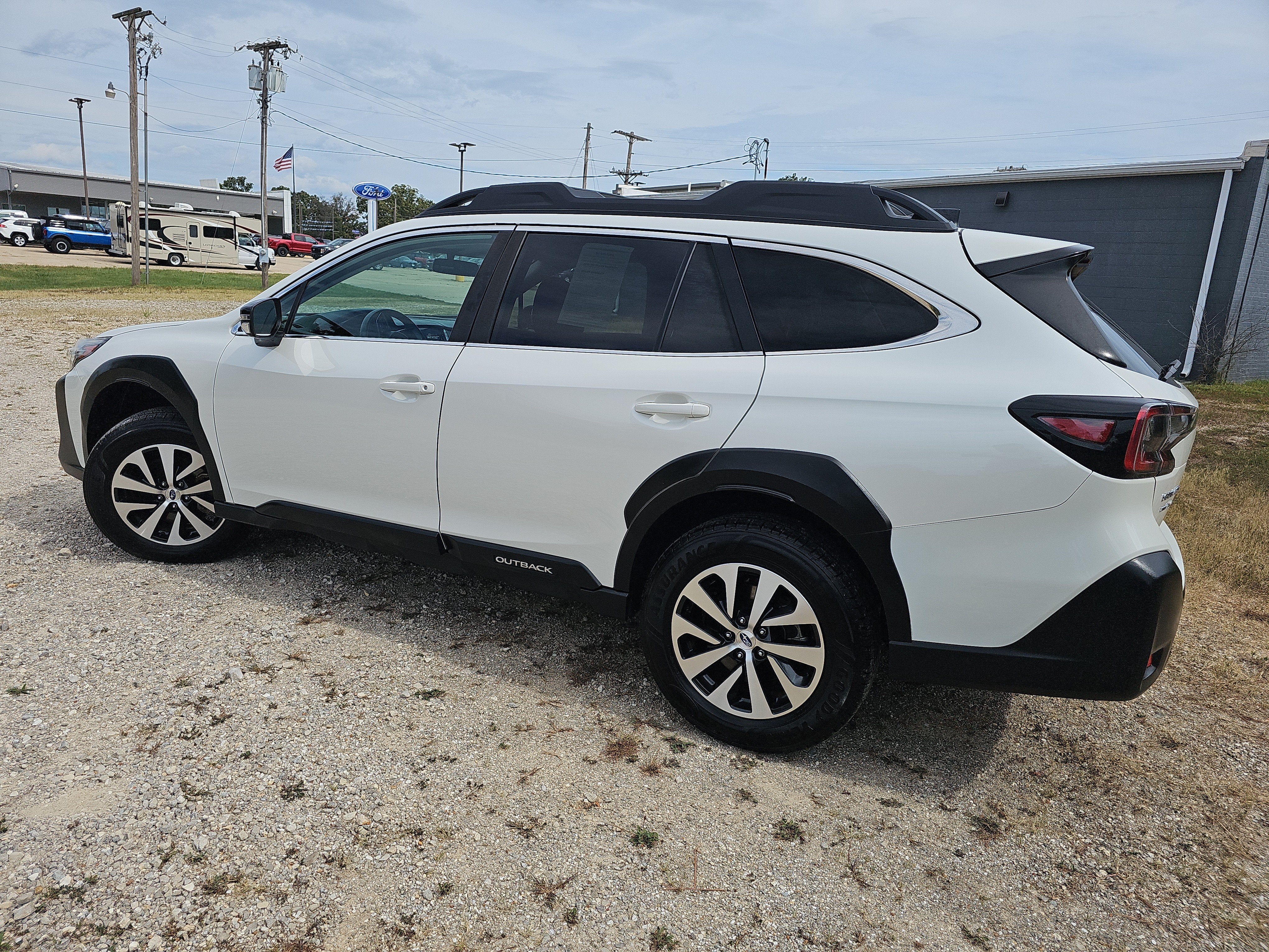 2023 Subaru Outback Premium