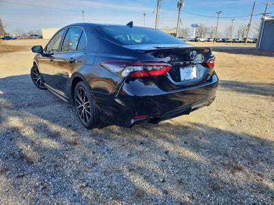 2022 Toyota Camry SE