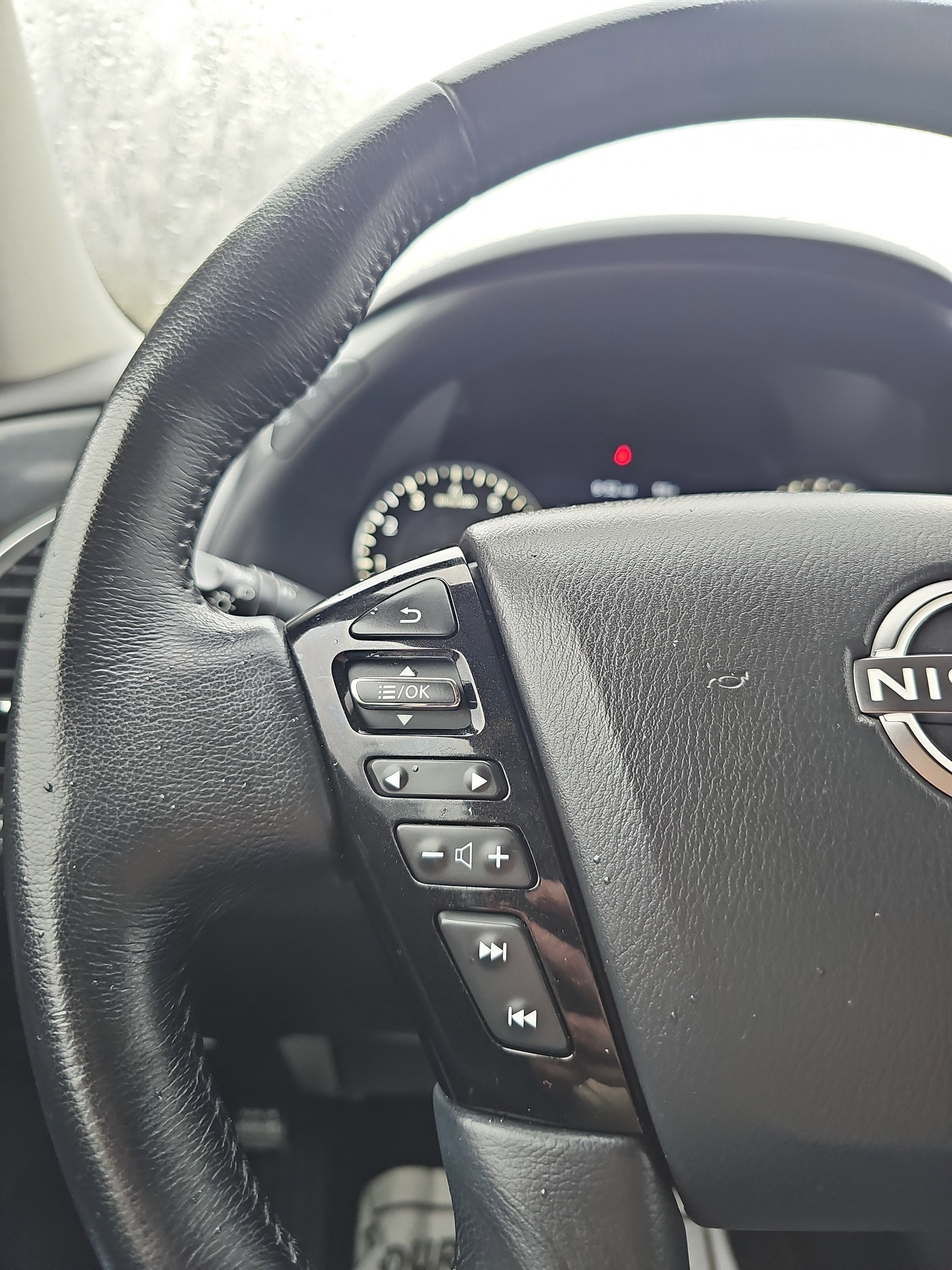 2024 Nissan Armada SV