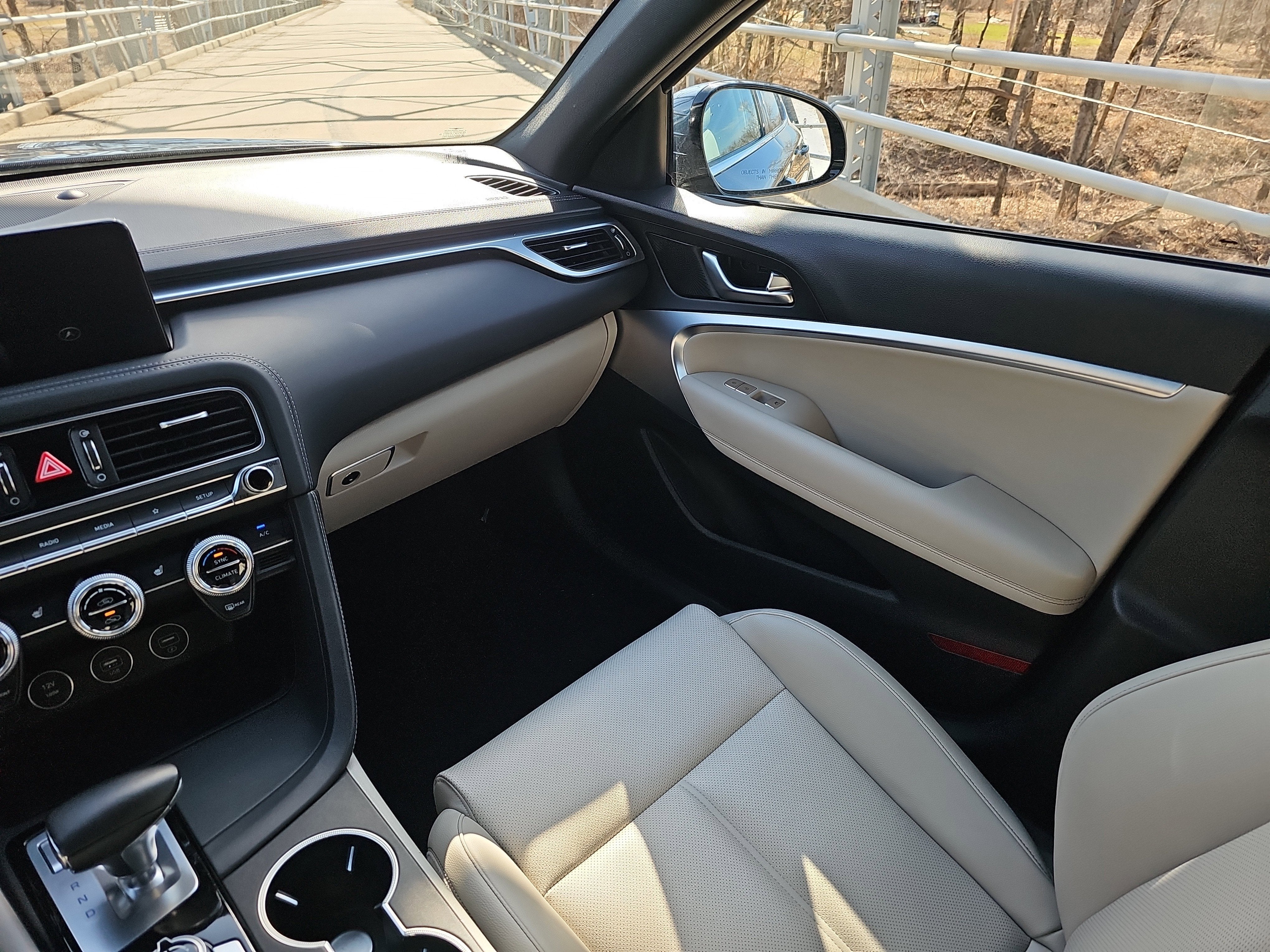 2023 Genesis G70 2.0T