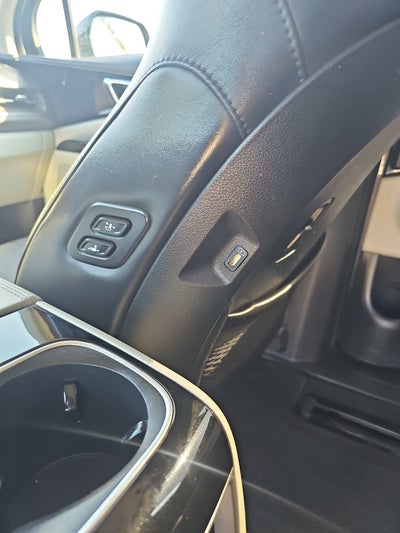 2022 Kia Carnival SX