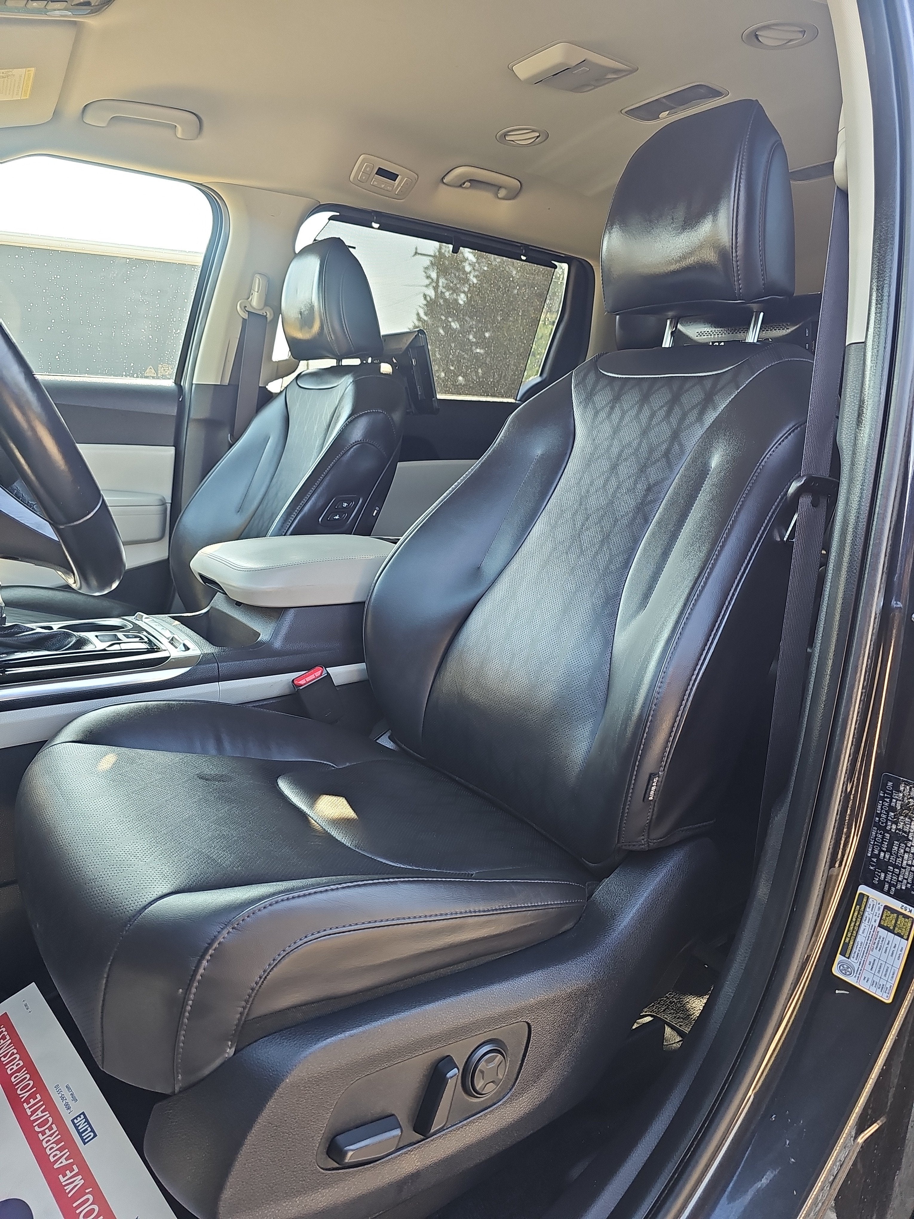 2022 Kia Carnival SX