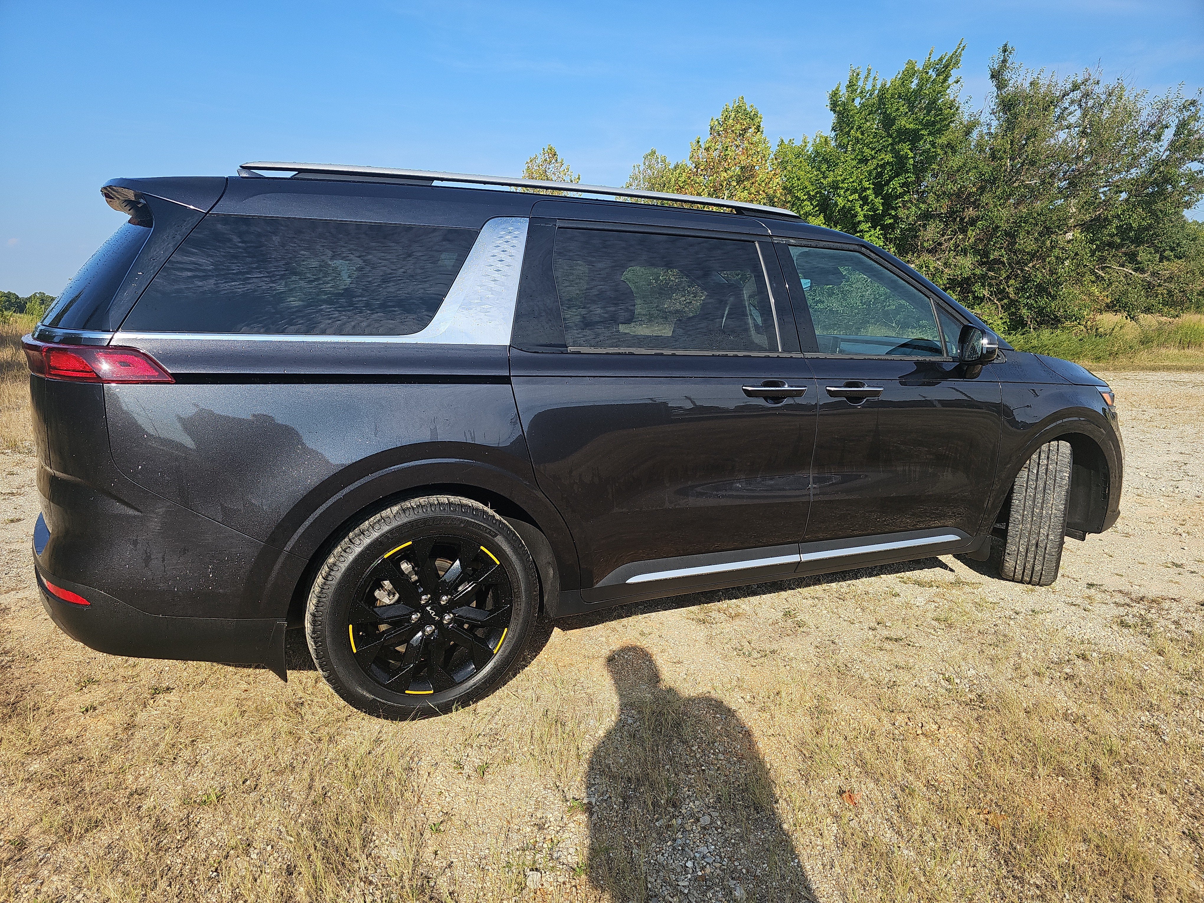 2022 Kia Carnival SX