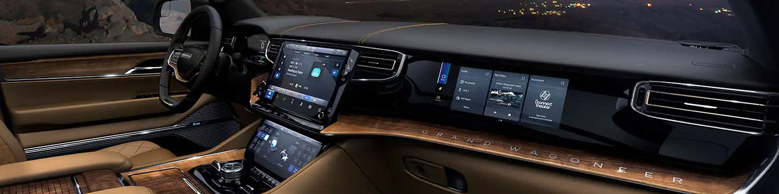 2022 Jeep Wagoneer interior